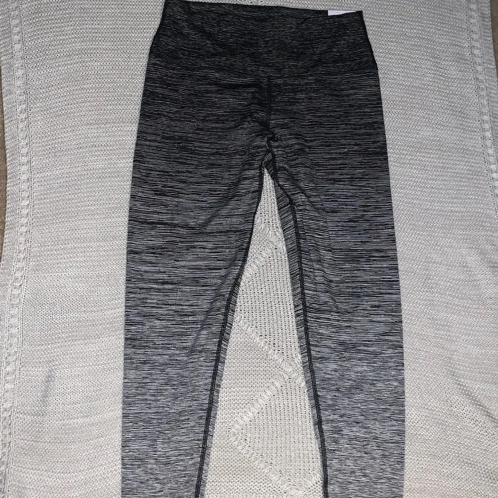 Aerie Play Leggings in Black Ombré